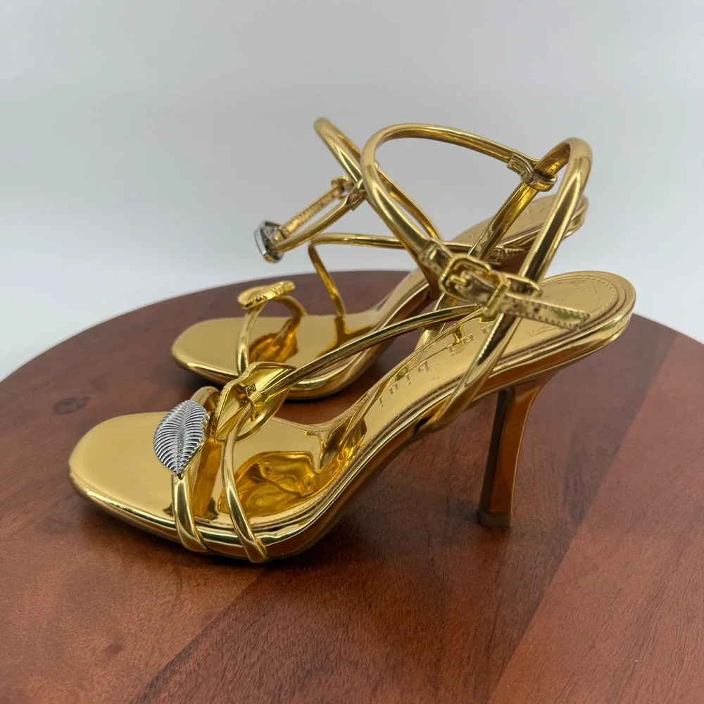 Gianni Bini Heeled Sandals Womens Gold Metallic Lip Charm Strappy Stiletto 8M